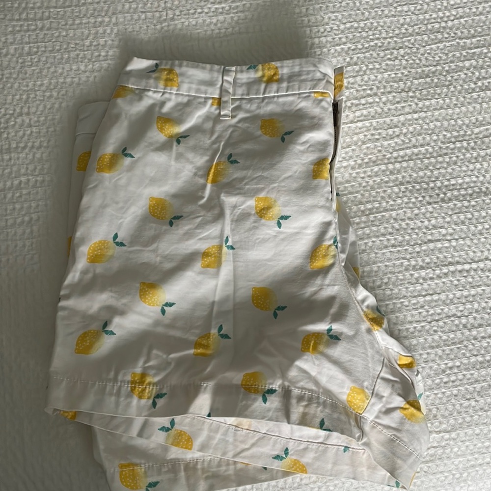 🍋 Old Navy 14 Chino Short